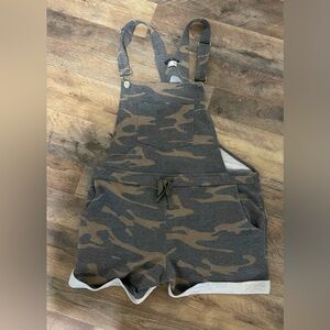 Venus camouflage short overalls. Cotton/terry cloth. Super soft. Large